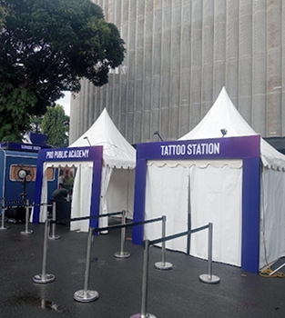 Sewa tiang pembatas jakarta , Sewa queline jakarta, sewa alat event jakarta