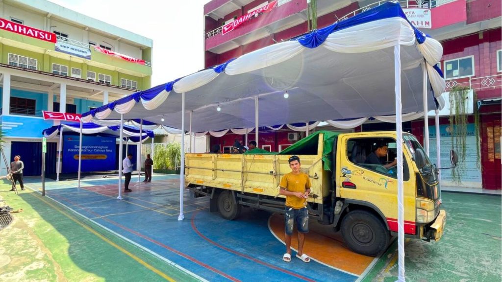 SEWA TENDA DEKOR PLAFON PUTIH DAN BIRU JAKARTA